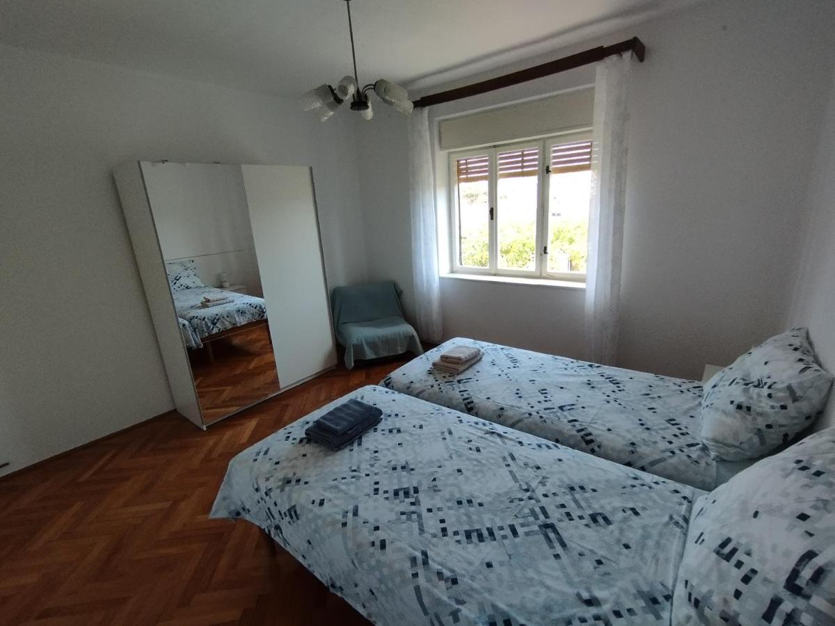 Ferienwohnung Rotor Pula Exterior foto
