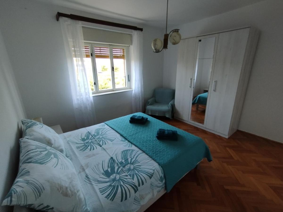 Ferienwohnung Rotor Pula Exterior foto